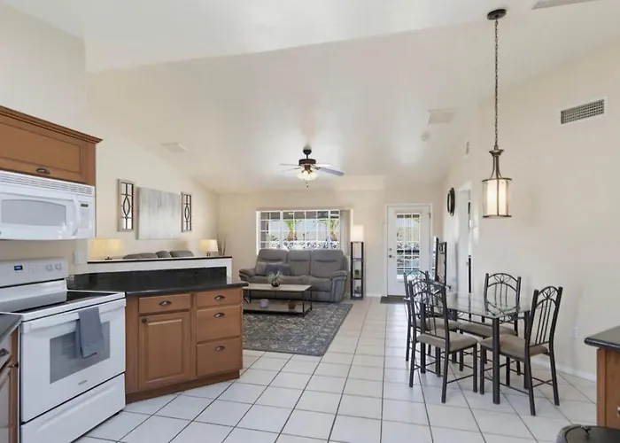 Rango Desert Retreat With Private Pool Holiday home